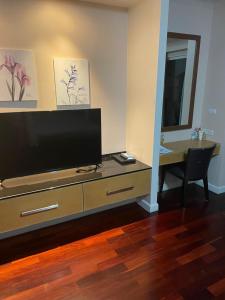 Royal Apart Residence