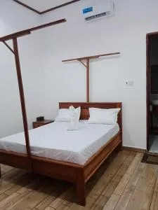 House of Zuri - Jomba