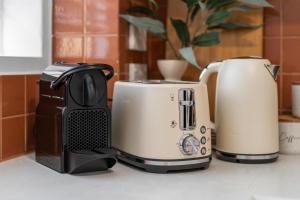 Balaclava City Hub by ReadyStay