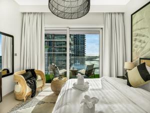 Ultra-Luxury 2 Bedroom Beachfront Escape with Sea Views