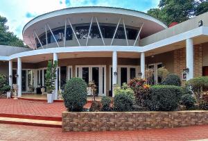 RedDoorz at Alejandros Suites & Venue