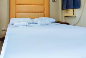 RedDoorz at Alejandros Suites & Venue