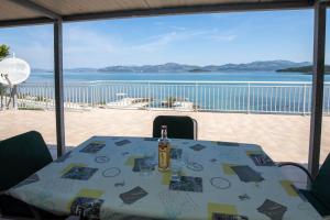 Mediterranean Seaside Apartments - Deak