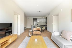 Blueground Oakland AC gym rooftop BBQ SFO-1815