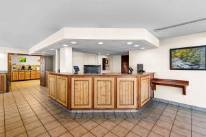 Quality Inn & Suites at Dollywood Lane