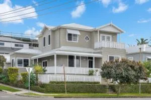 Offshore Beach House - Merewether