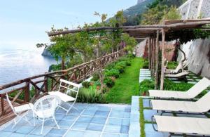 Appartamento con 2 Camere da Letto e Vista Mare