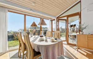 Holiday Home Solbakkevej R