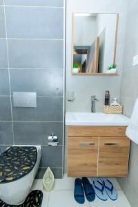 Modern & Chic 1BRM w heated pool, lounge and Gym