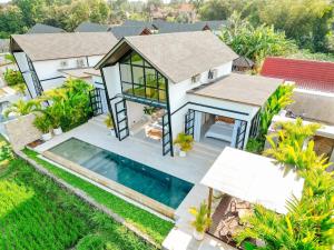 Villa Kura Kura - Tranquil Modern Villa in the Heart of Ricefields
