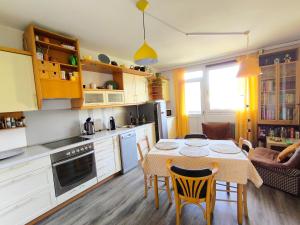 Comfy and central with bikes