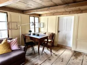 Private Apartment in Historic Farmhouse Rosalie - Sankt Peterzell