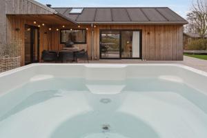 Scenic Summer House With Space For The Family