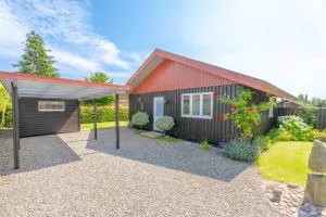 Lovely Summer House In Haarby By Helnæs Bay - Brunshuse