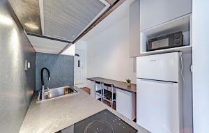 Stunning Apartment In Zuljana With Wifi