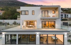 Cozy Home In Icici With Sauna