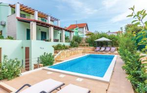 Amazing Home In Razanj