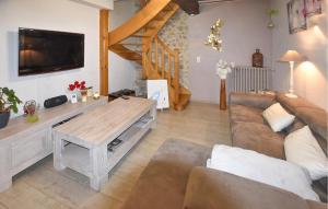 Maisons de vacances 2 Bedroom Lovely Home In Vedene : photos des chambres