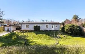 2 Bedroom Awesome Home In Dronningmølle - Dronningmølle