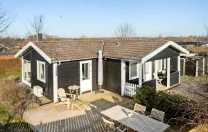 Nice Home In Karrebæksminde With Wifi - Menstrup