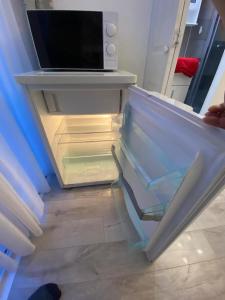 Modern bedroom with garden view