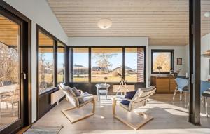 3 Bedroom Cozy Home In Martofte