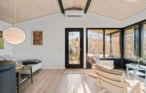 3 Bedroom Cozy Home In Martofte