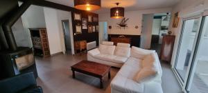 Villas Villa Tre les Pins, 7 chambres, a 100m du LAC DE LACANAU : photos des chambres