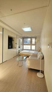 2403#Quiet Premium stay# The Vogue Grande Retreat# All-new furniture, extra-large bed