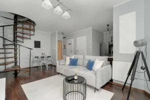 Dwupoziomowy Apartament Żmigrodzka z Tarasem w Poznaniu by Noclegi Renters - 科莫尔尼基