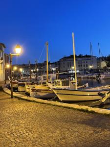 L Atelier, studio au petit port de Martigues