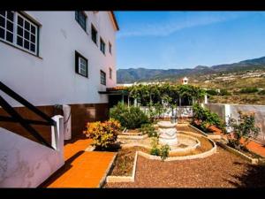 Holiday home in Malpais de Candelaria with a terrace