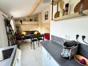 Le Jardinet - Small garden in town