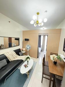 Staycation at Field Residences Near Airport - Strutture non classificate a Manila