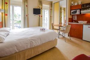 Appart'hotels Garden & City Luxeuil Ex Le Metropole et Les Thermes : Studio 1 Personne