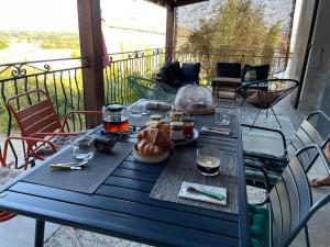 Maisons de vacances Le Mas de L-Arceau - Mas avec piscine en Sud Ardeche : photos des chambres