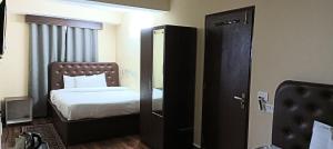 Hotel Kumud Residency