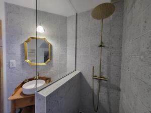 Maisons de vacances Le Mas de L-Arceau - Mas avec piscine en Sud Ardeche : Maison 4 Chambres