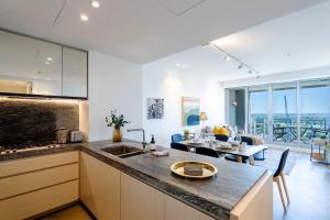 Luxury 2BR APT - Stunning Bay View CBD View LV16