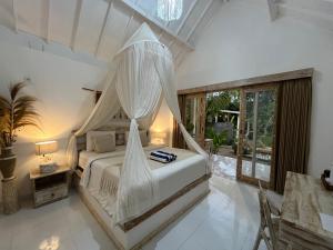 Cottage Nhìn Ra Vườn (Cottage with Garden View)