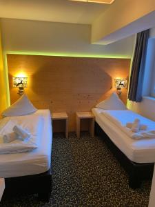 Partyhouse HARAKIRI stay DIFFERENT 60 seconds to MOUNTAINS! Free PARKING! Self CHECK-IN