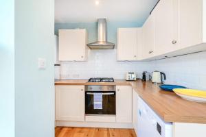 Host & Stay - Blue Bolthole on Vicarage Lane