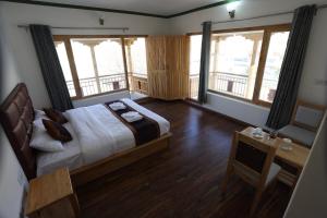 Paradise Shey 水森シェ