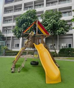 Luxury for Less next to BGC and Makati CBD