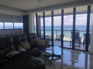 Panorama Seaview Suite Escape Front