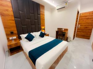 Hotel Grand Executive