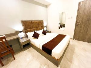 Hotel Grand Executive