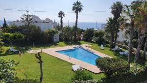 NEPTUNITO: Primera línea con Piscina