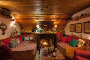 Dandy Villas Agoriani - Chalet Iris- Fireplace - Up to 6