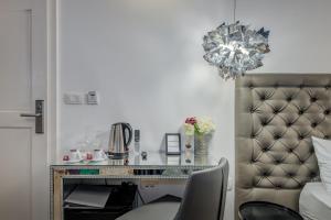 The Code Luxury Rooms